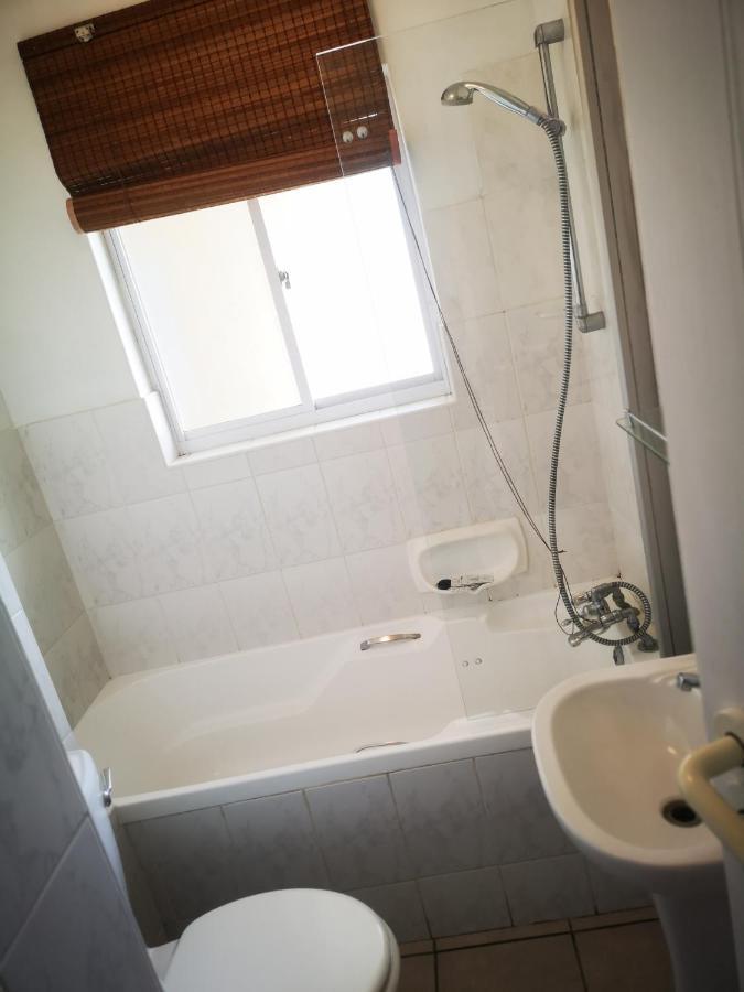 Cape Town Family Beachfront Apartment Leisure Bay Esterno foto