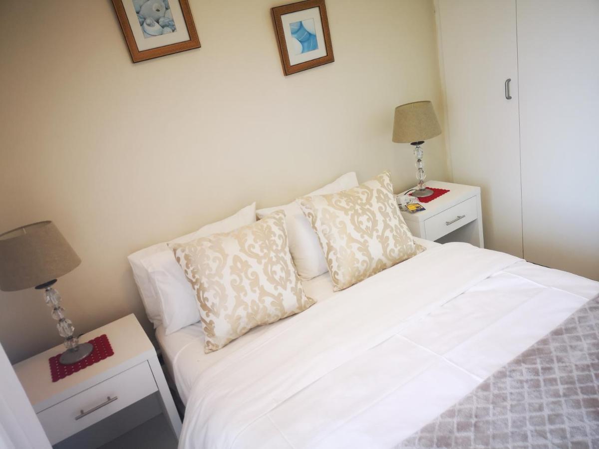 Cape Town Family Beachfront Apartment Leisure Bay Esterno foto